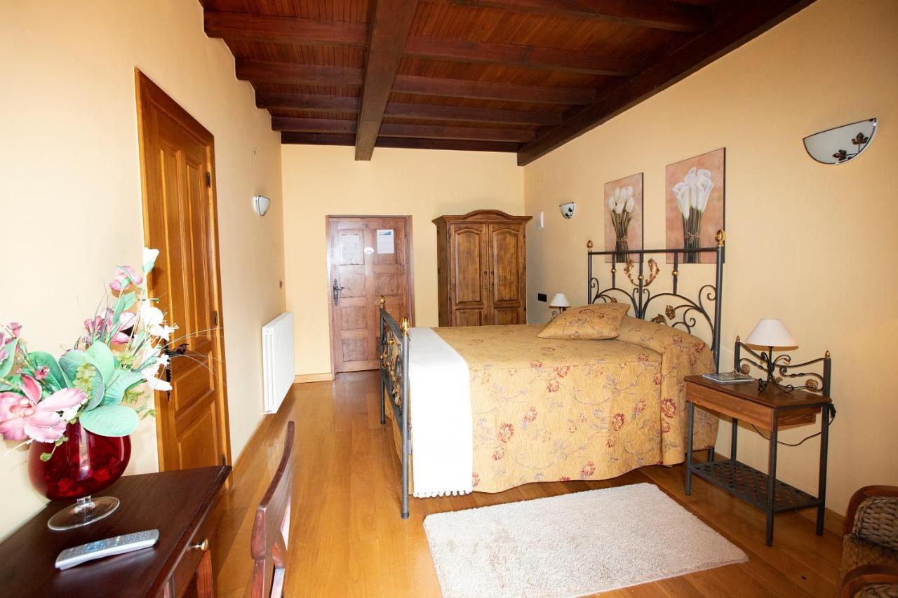 La Casona De Lombrana, En Polaciones Exterior photo